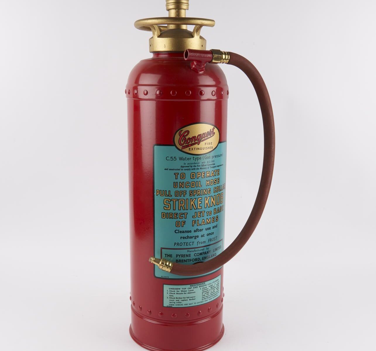 Sectioned water type fire extinguisher (fire extinguishers)