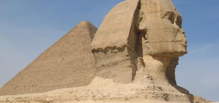 great sphinx and pyramid of giza egypt